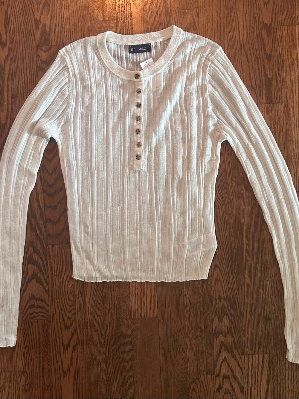 Women’s NWT GAP Cream Ribbed Henley Long Sleeve Sheer Button Placket